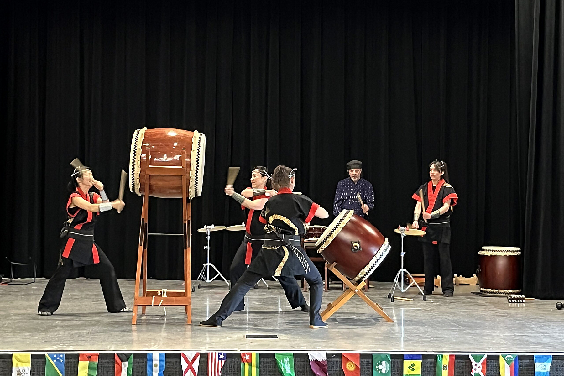 Boulder Taiko performing