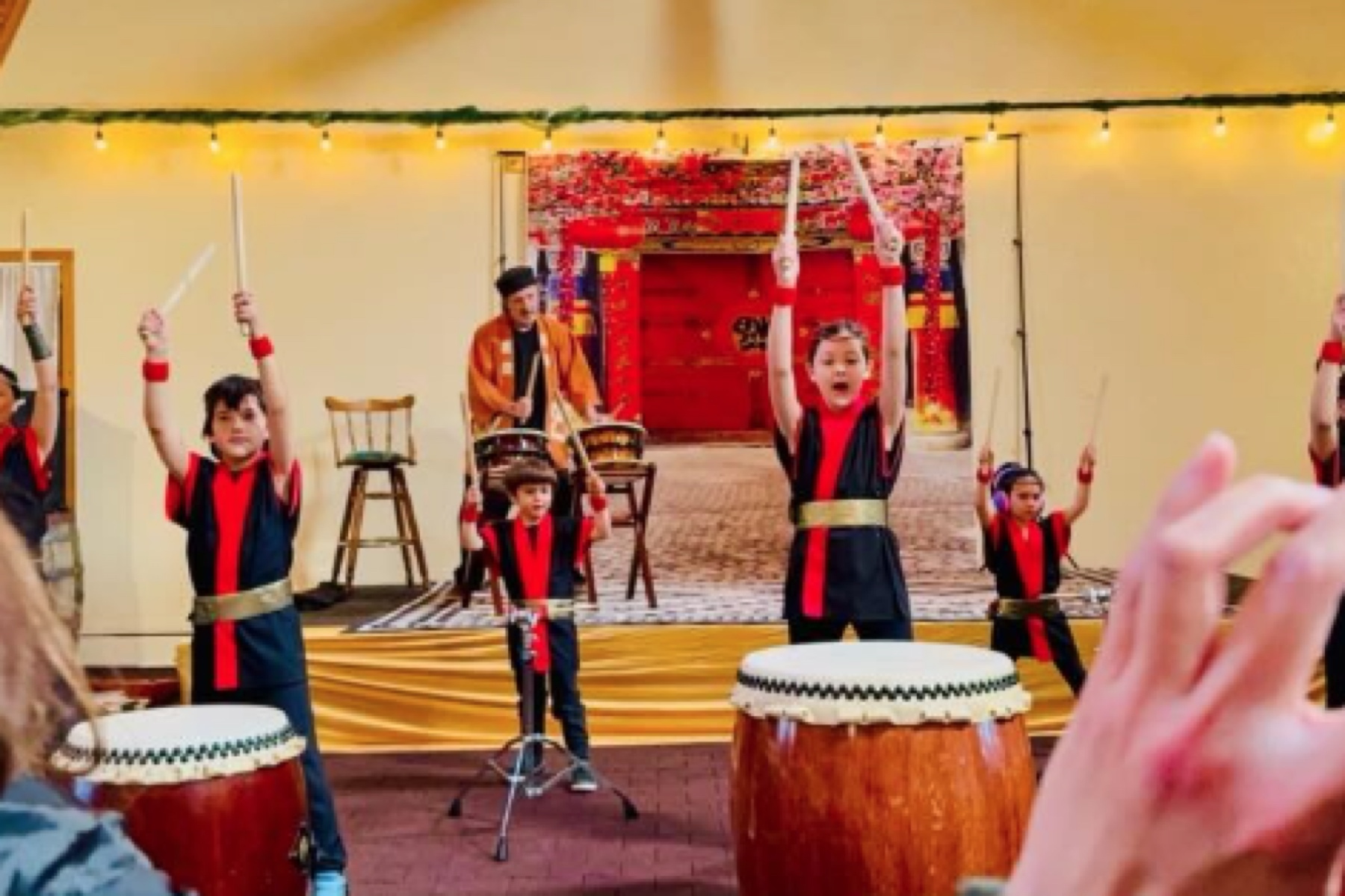 Dragons taiko players