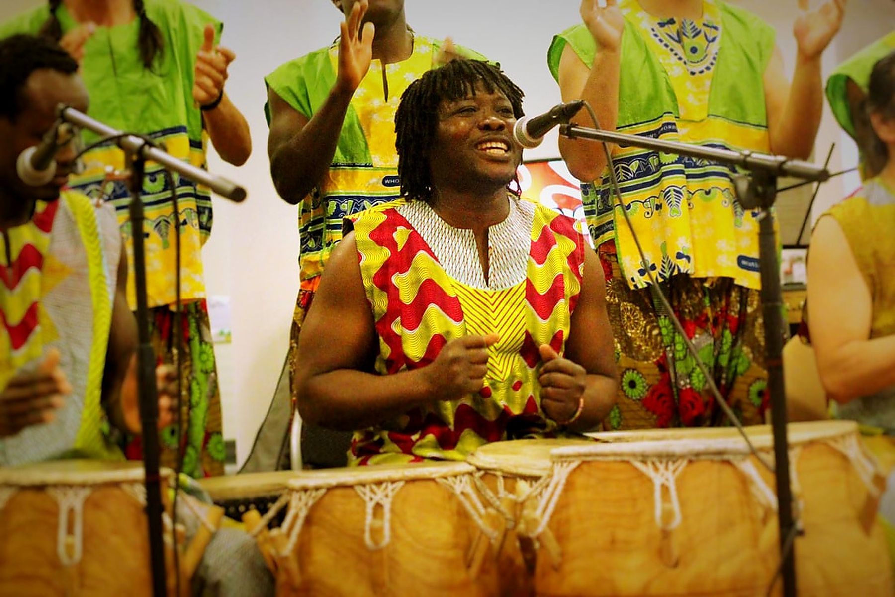 Mokomba ensemble performing
